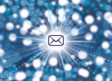 email-6578913_1280 Foto di Roman da Pixabay